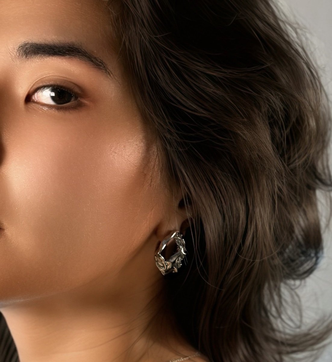 Sylvia earrings in silver, worn