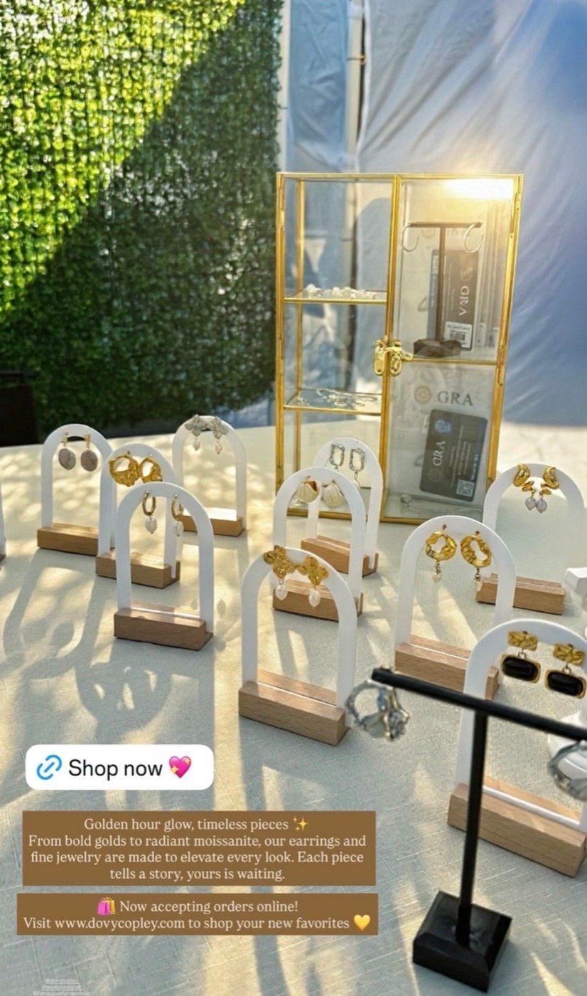 Earring display on the market table